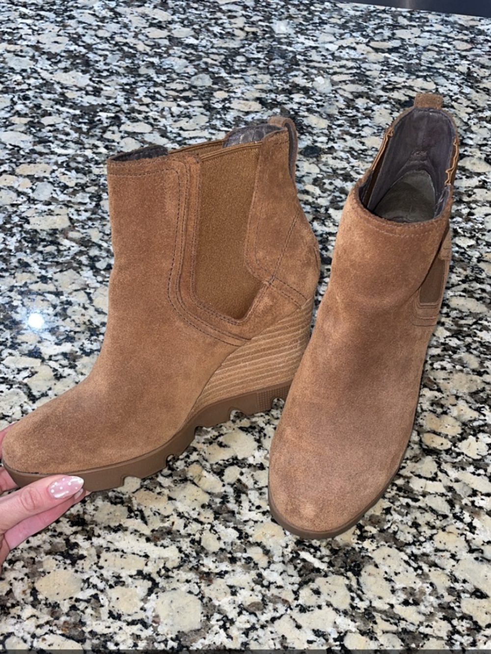 Sorel Women's Tan Suede Wedge Chelsea Boot